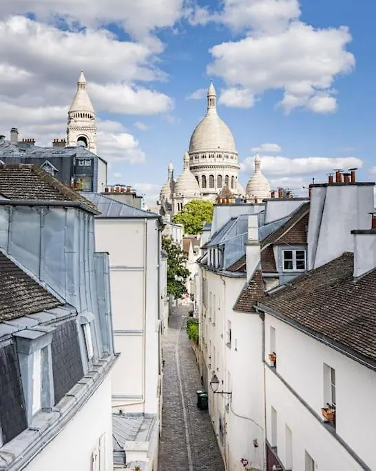 3 Bedrooms Sacree Coeur Place Du Tertre Montmartre Paris Apartment